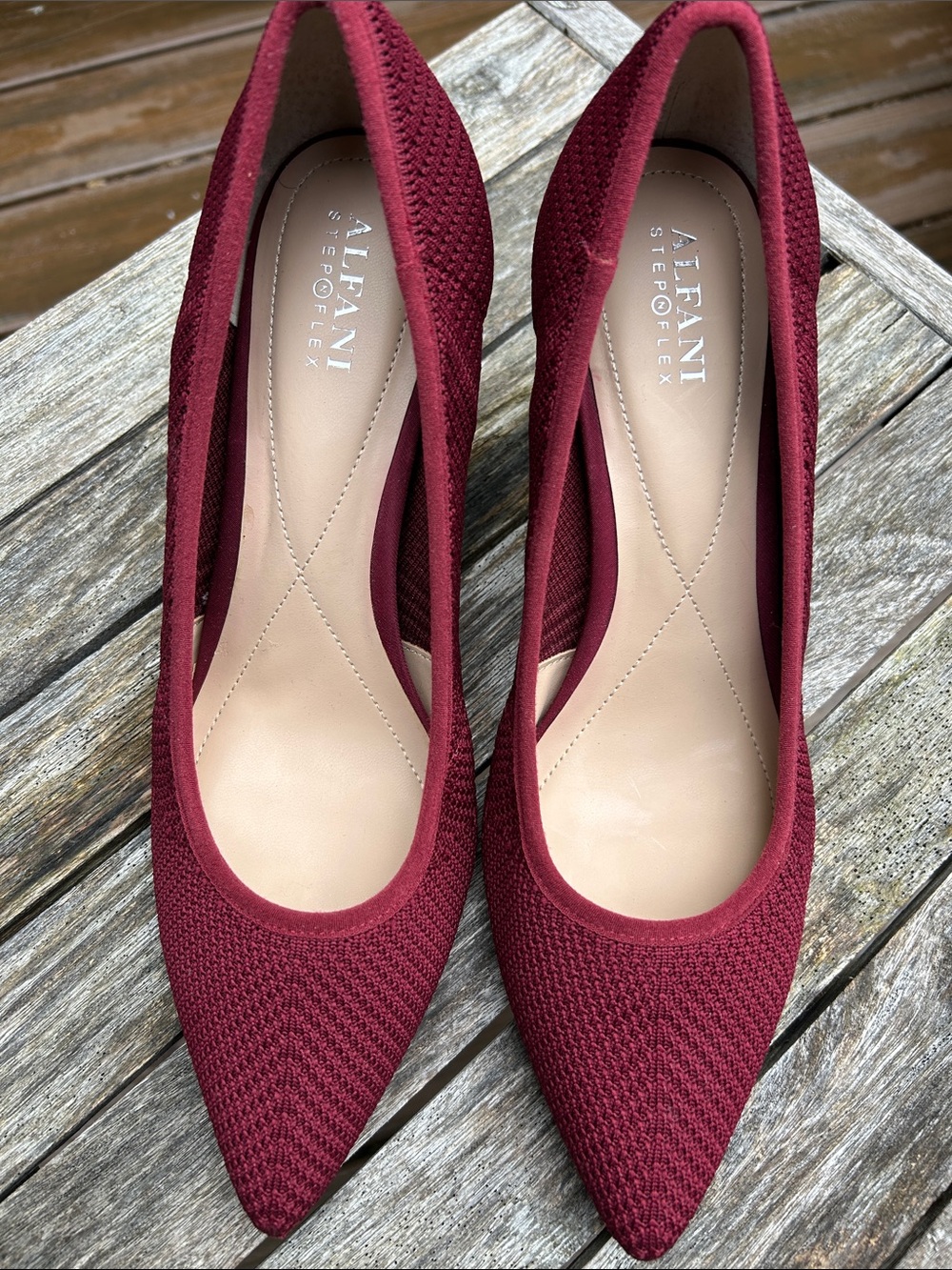 Alfani Burgundy Pointed-Toe Knit Pumps. 10m